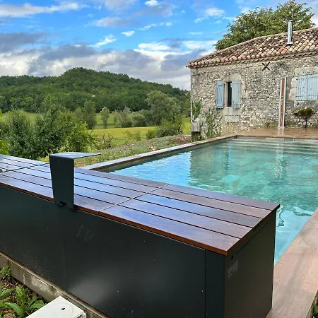 Maison Charmante Nature Piscine Chauffee Feriehus
