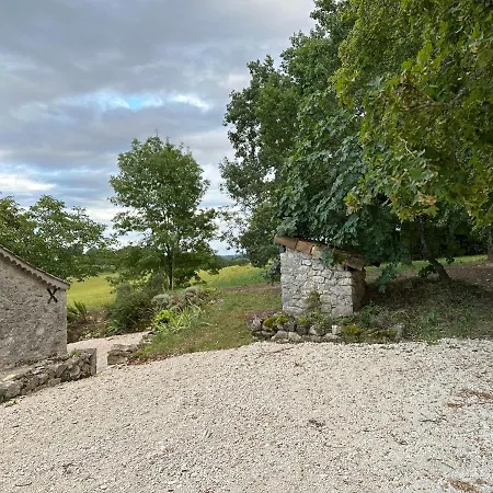 Maison Charmante Nature Piscine Chauffee Feriehus *