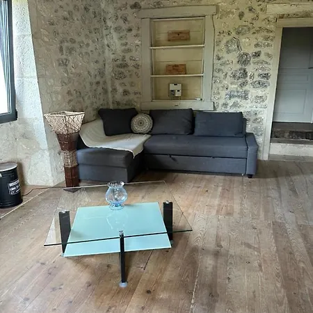 Holiday home Maison Charmante Nature Piscine Chauffee